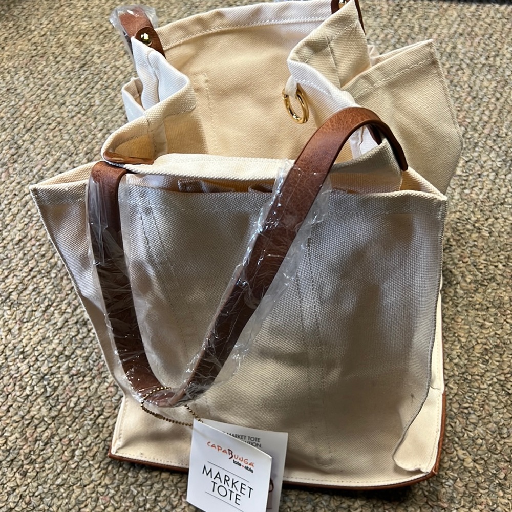 Capa Bunga tote+able